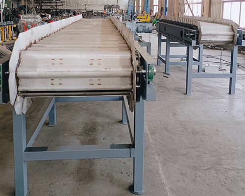 鱗板輸送機(jī)